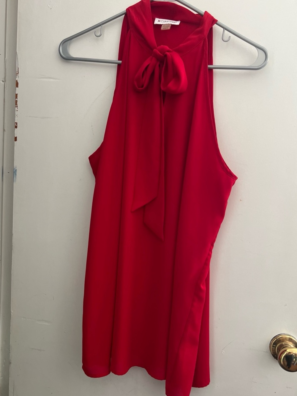 Calvin Klein Sleeveless Tie-Neck Red blouse